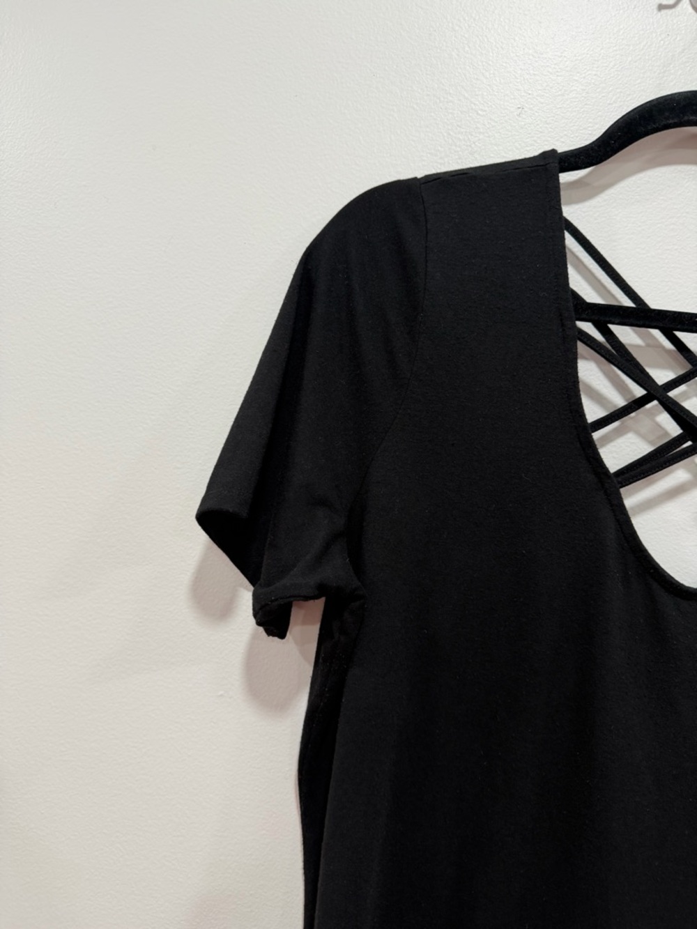 Torrid Black Criss Cross Front Top Plus Size Short Sleeve Stretch Tee 2 (2x) - Picture 4 of 6